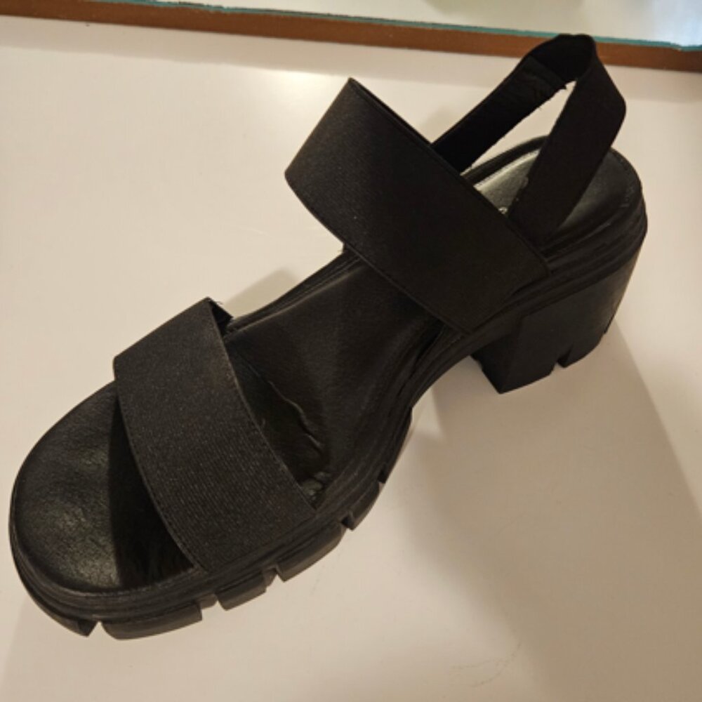 Womens chunk dress sandle